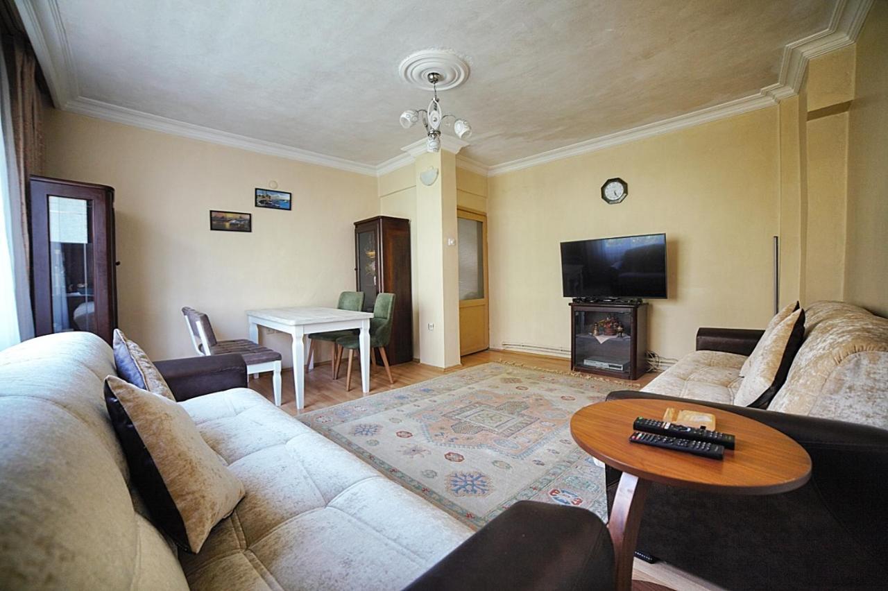 Private Room Close To Merter And Gungoren Textile Center Estambul Exterior foto